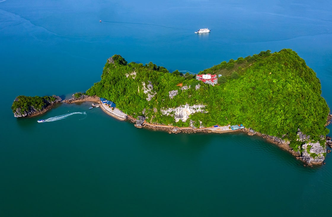 Aerial,View,Of,Soi,Sim,Rock,Island,,Halong,Bay,,Vietnam,