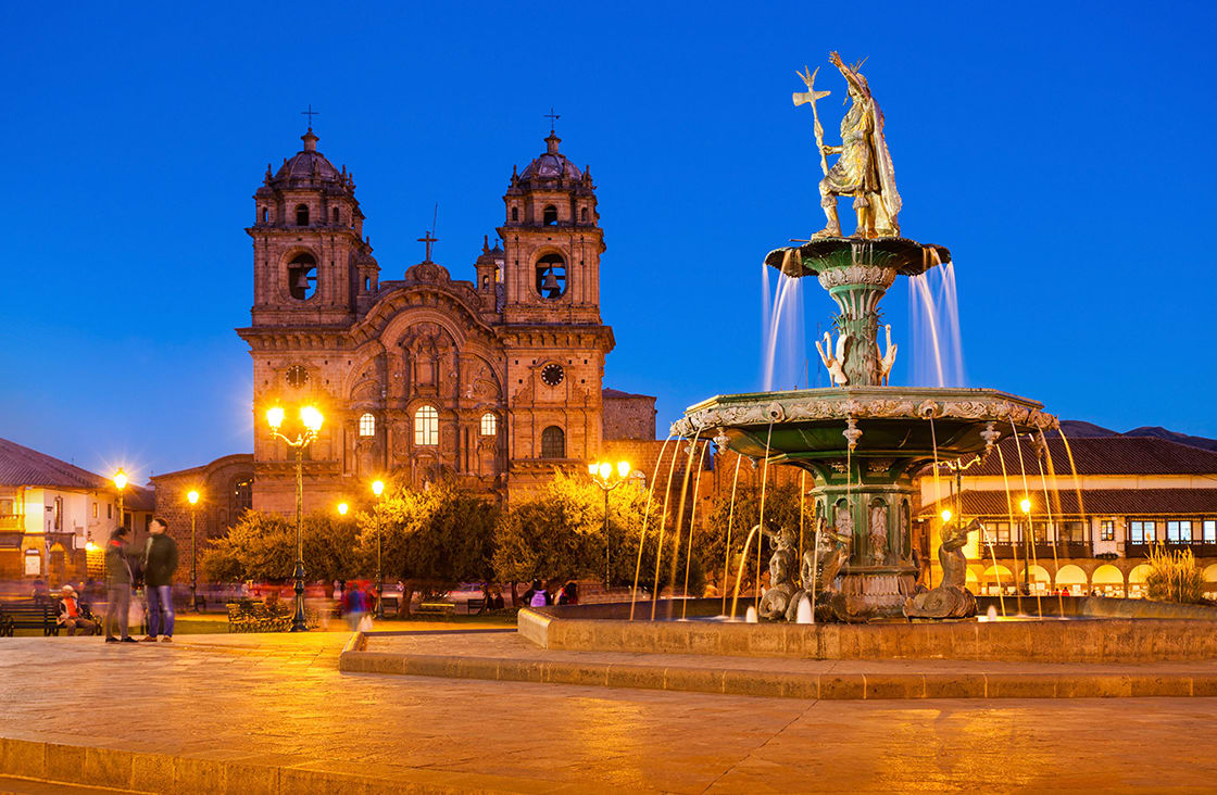 Plaza,De,Armas,In,Cusco,At,Sunset.,Plaza,De,Armas