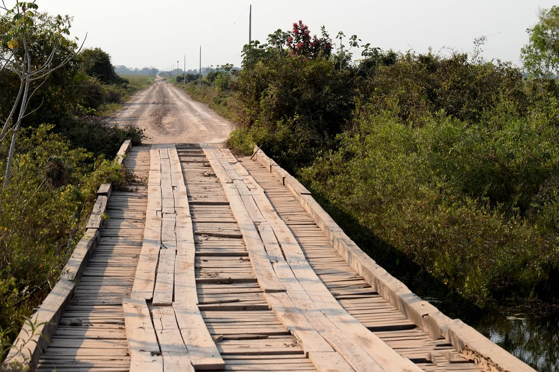 沿着Transpantaneira高速公路的桥梁之一