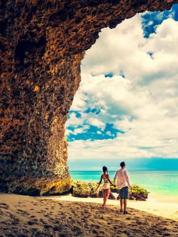 Couple on the beach in Vietnam