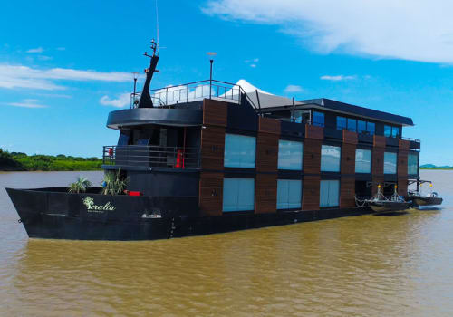 Peralta Pantanal Vessel on River