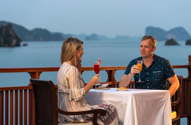 Couple having mea al fresco