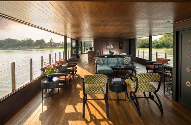 Lounge with river view