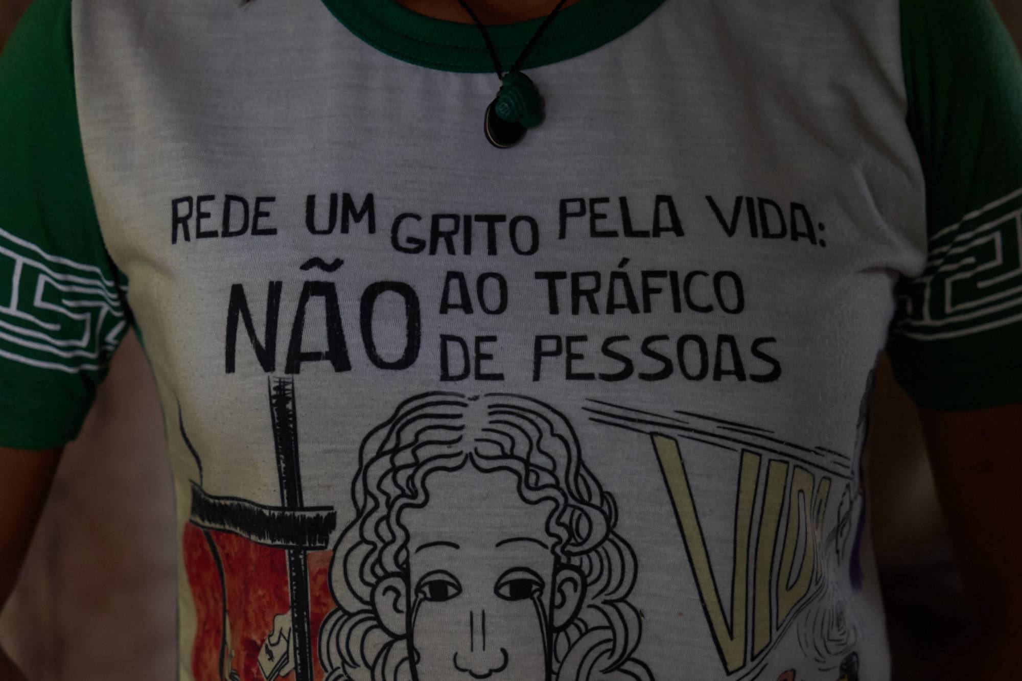 camiseta de “Rede Um Grito Pela Vida: Não Ao Tráfico de Pessoas”