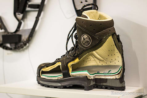 Voici comment Lowa fabrique vos chaussures de randonne / Photo _MG_6056
