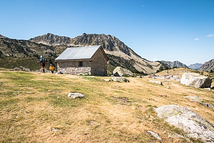Lacs de Madamète en boucle par le col de Tracens Cabane d'Aygues Cluses