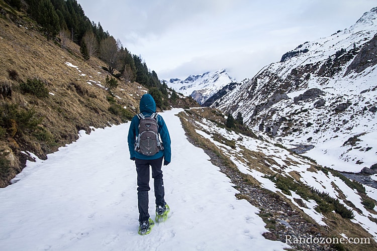 Raquettes à neige dans les Pyrénées