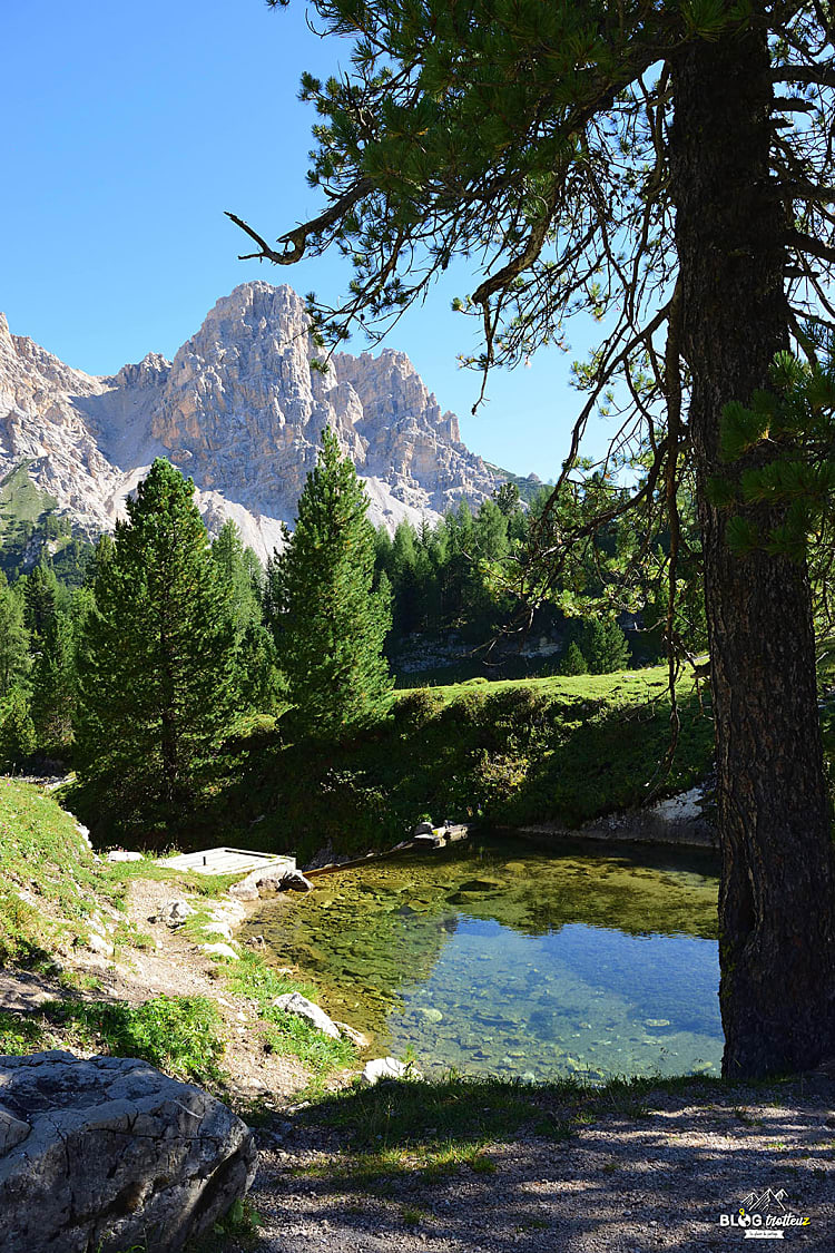 4 jours de trek dans les Dolomites 4 jours de trek en autonomie à travers les paysages escarpés des Dolomites