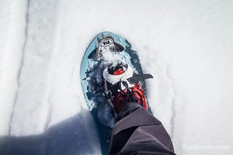 Raquettes  neige avec chaussures de randonne classiques