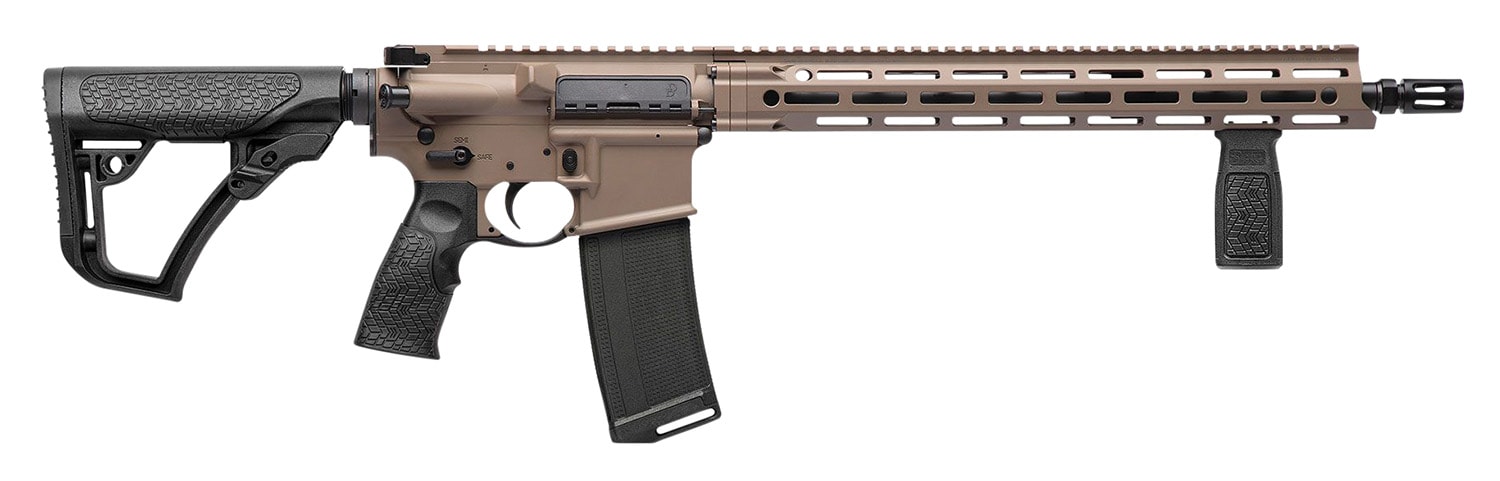 Daniel Defense M4 V7 AR-15 FDE