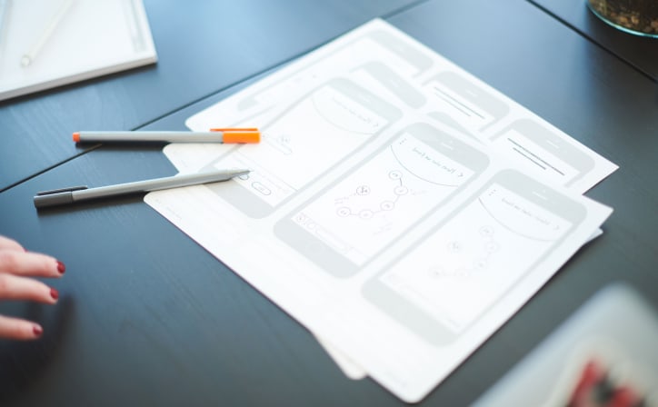 By establishing a common design language for stakeholders, a Design System improves communication and eliminates inconsistencies.