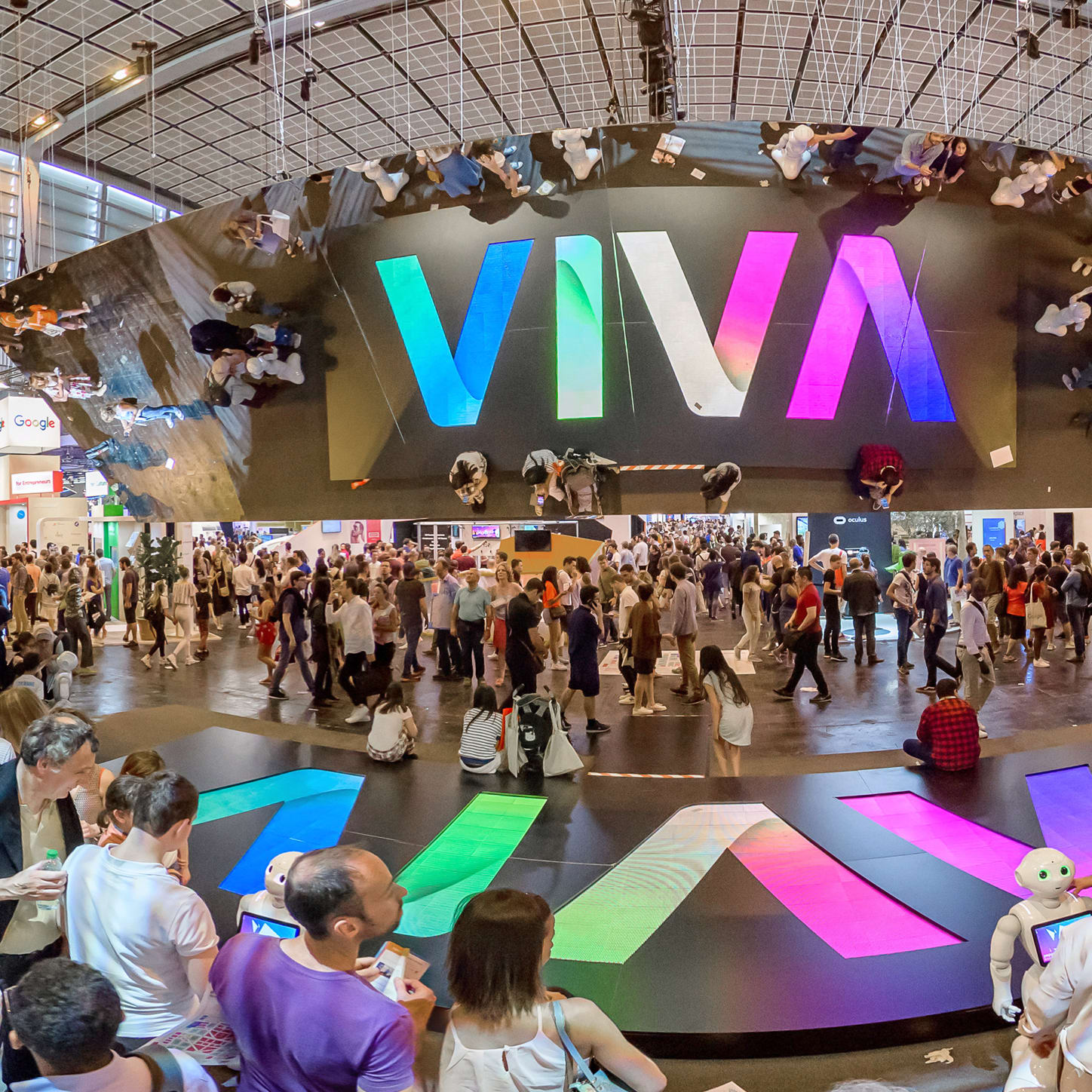 LVMH showcases the customer experience of tomorrow at Viva Technology 2019  - LVMH