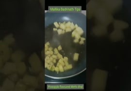 #Shorts 382 – Pineapple methi dhal -வெந்தயக்கீரை அன்னாசி தால்-  cooking Tips – Mallika Badrinath
