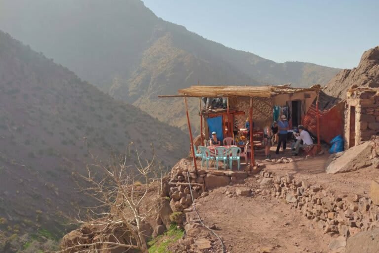 11-trek-Berber-villages-in-Moroccan-high-atlas-mountains-768x512