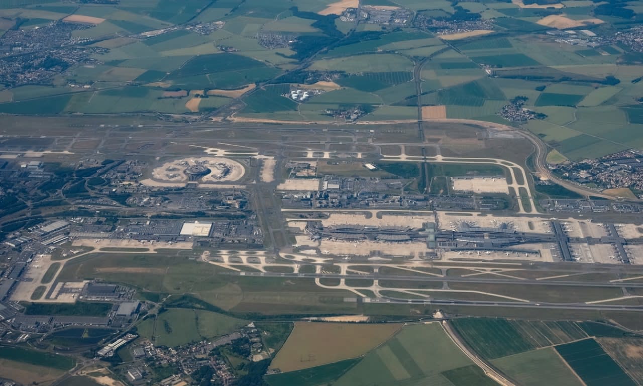 Charles De Gaulle Airport Roissy www.bonjour-ratp.fr