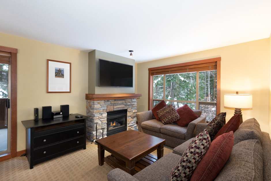 Horstman House - 3 Bedroom #305 - Photo - 01
