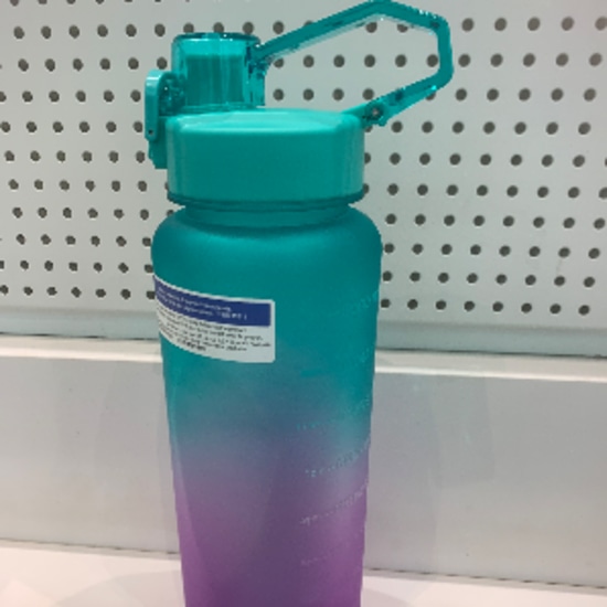 Large capacity Gradient Color water bottle with Bottle with handle (green & purple