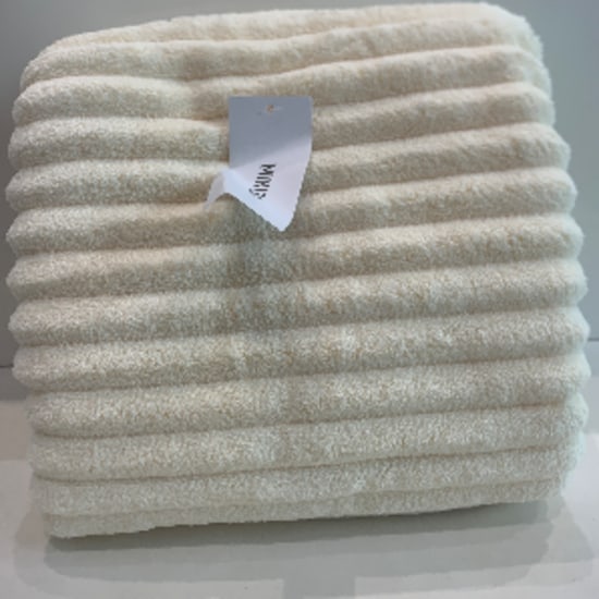 Jacquard coral fleece soft bath towel (beige)