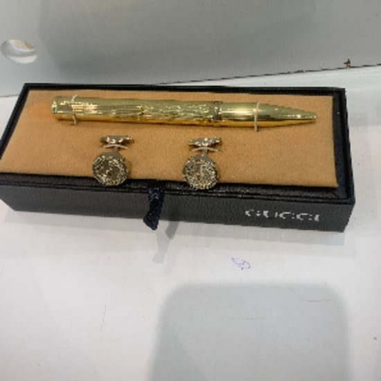 Cud links with pen