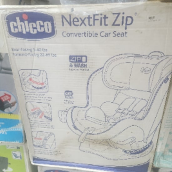 Chicco  NextFit Zip convertible car seat