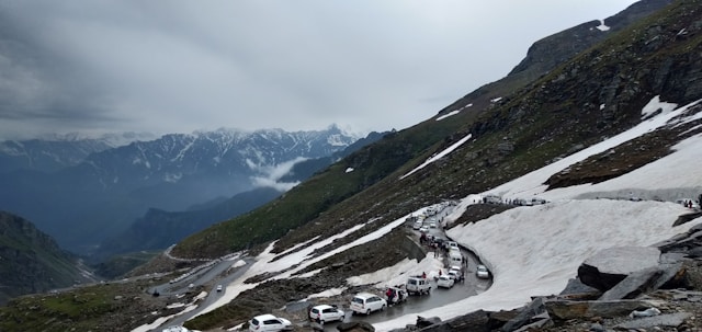 Beautiful snow peaks of Rohtang