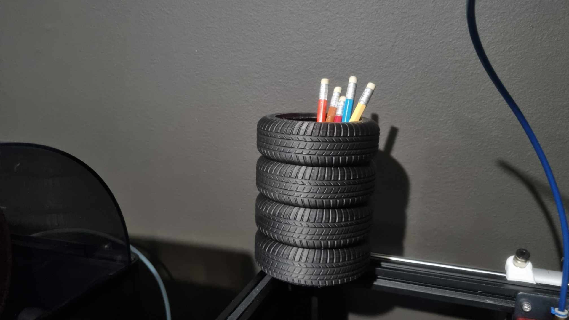 Tyre Pen Stand