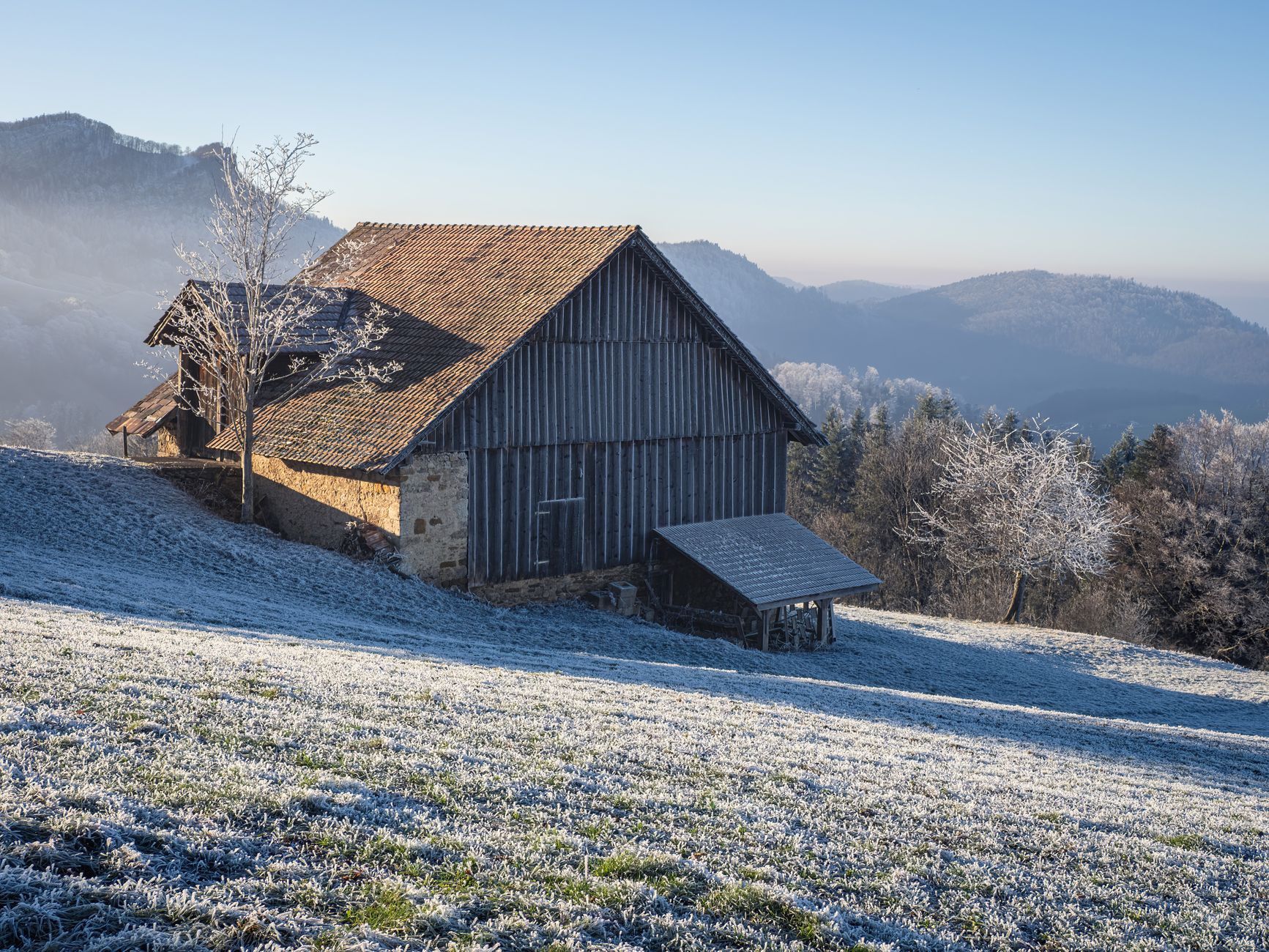 Mountain Farmhouse Offers Chattanooga Valley Views