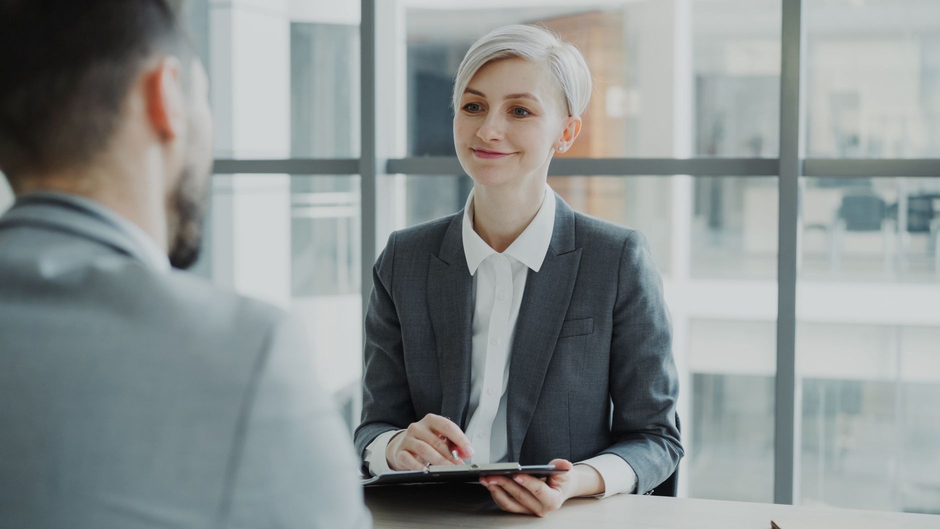 The Benefits of Using a Marketing Recruiter