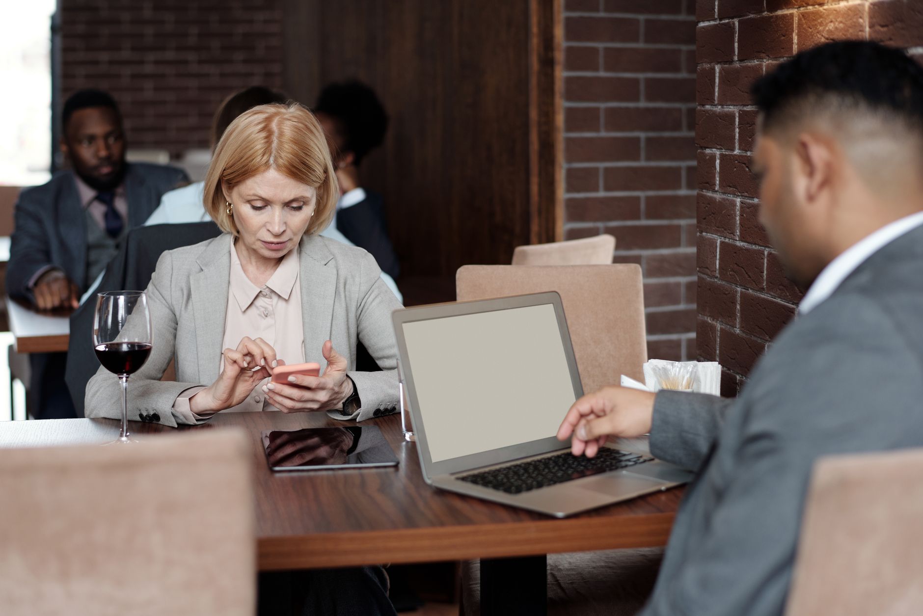 How Modern Networks Are Transforming Business Communication