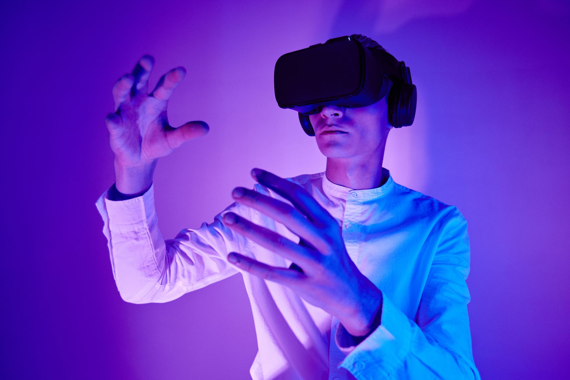 The Future in Your Hands: Cutting-Edge Gadgets You Need to Know About