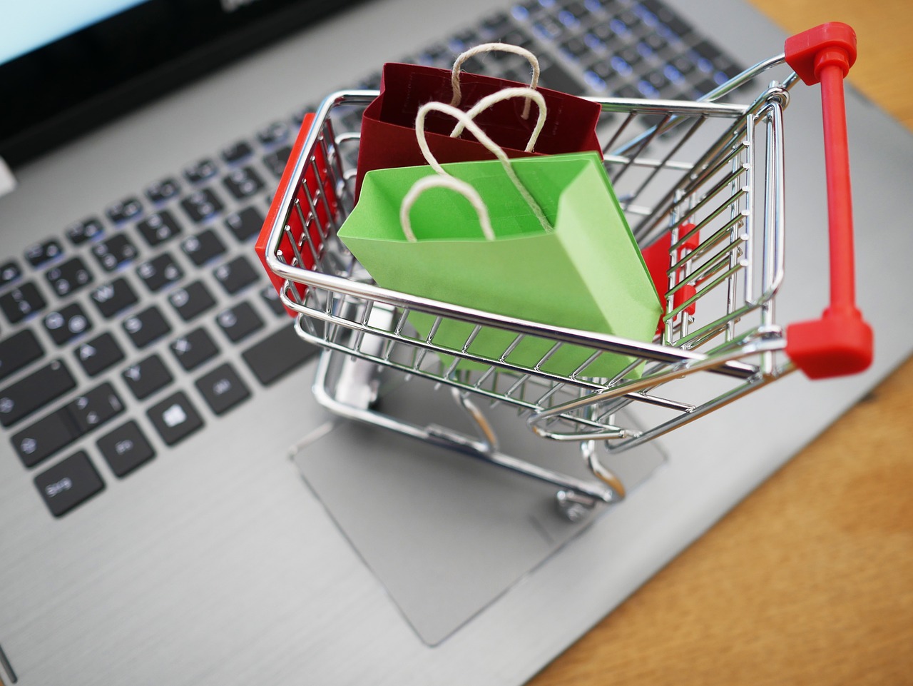 Why Reviewing Tech Products Before Shopping Online