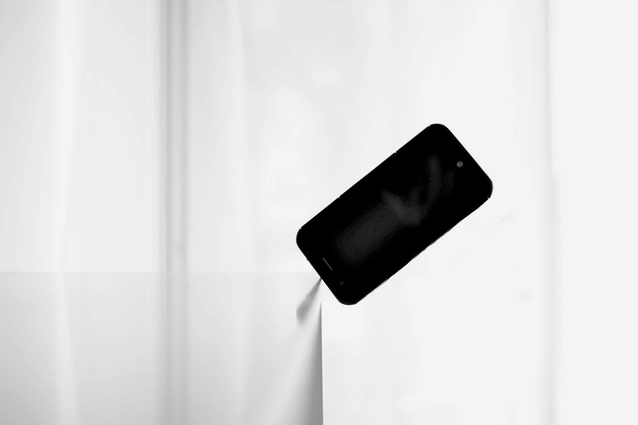 Complete Guide to Finding iPhone Screen Repair Near Me