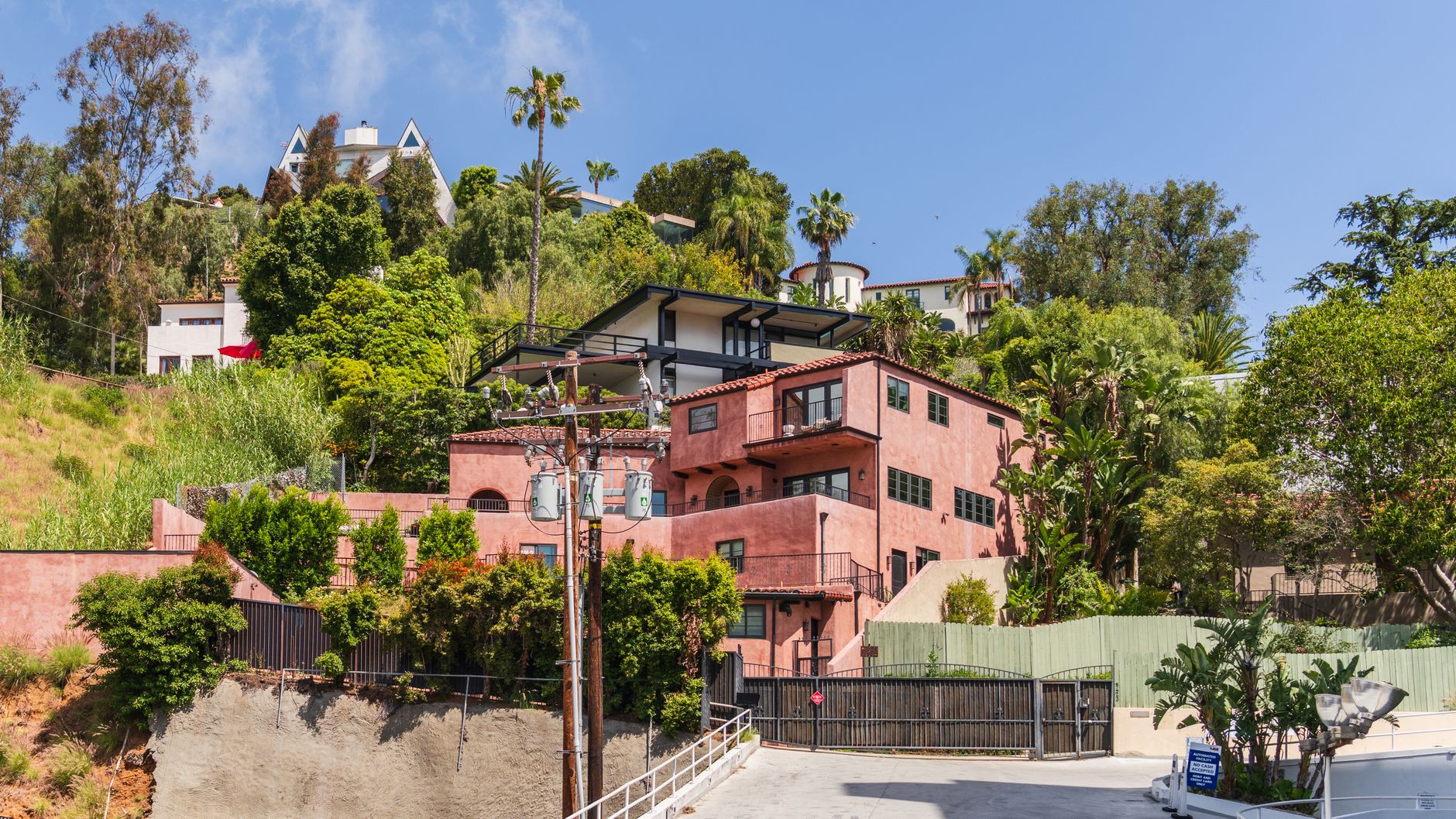 Anne Hathaway Owns Several Luxury Homes