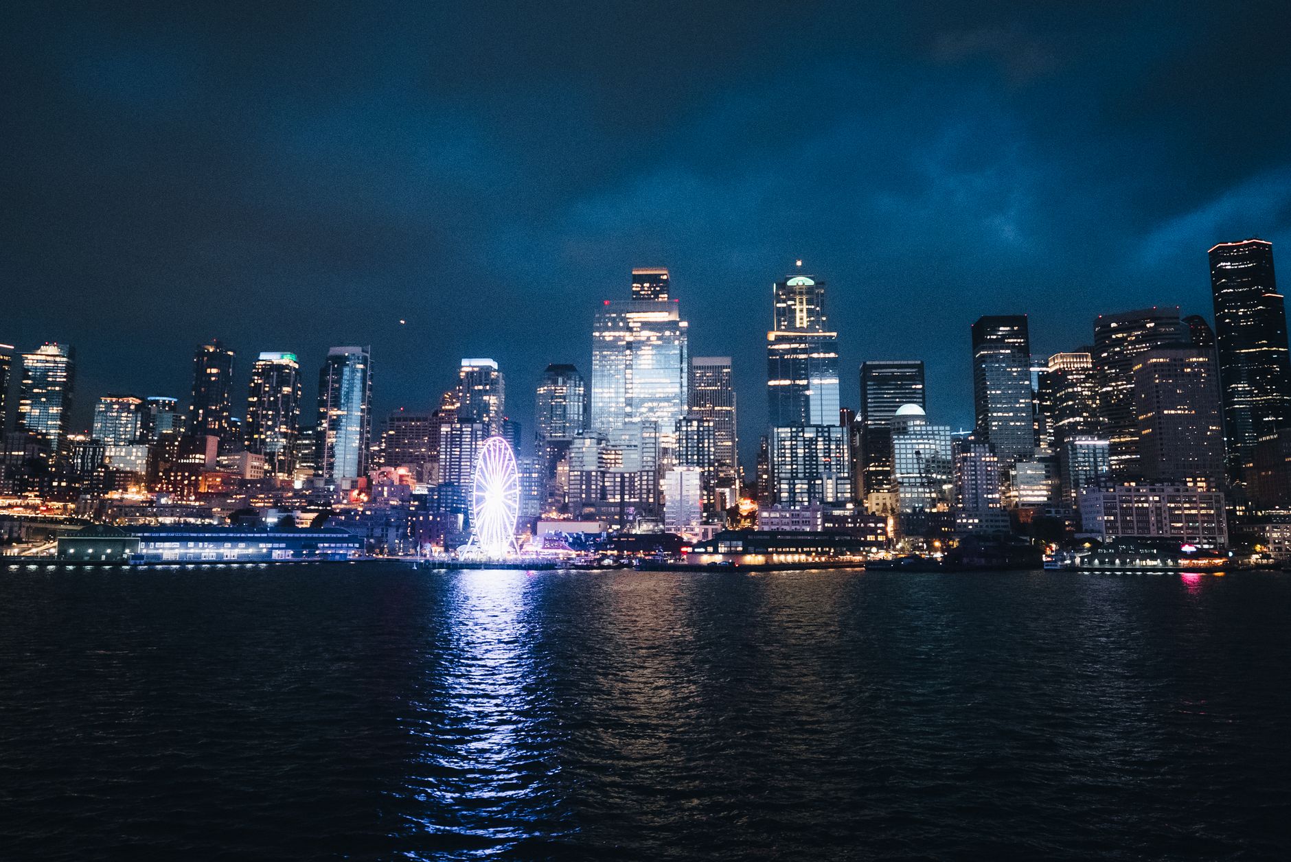 Seattle lakefront homes see big price gains