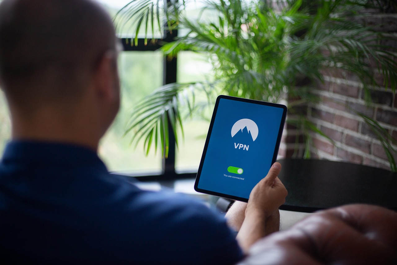 How Virtual Private Servers Support Web App Deployment