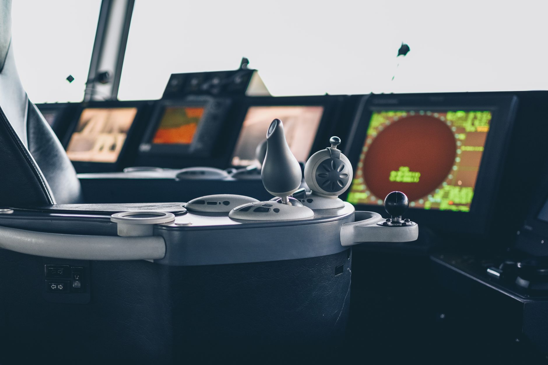Basic Requirements for Selection of Control Room Furniture