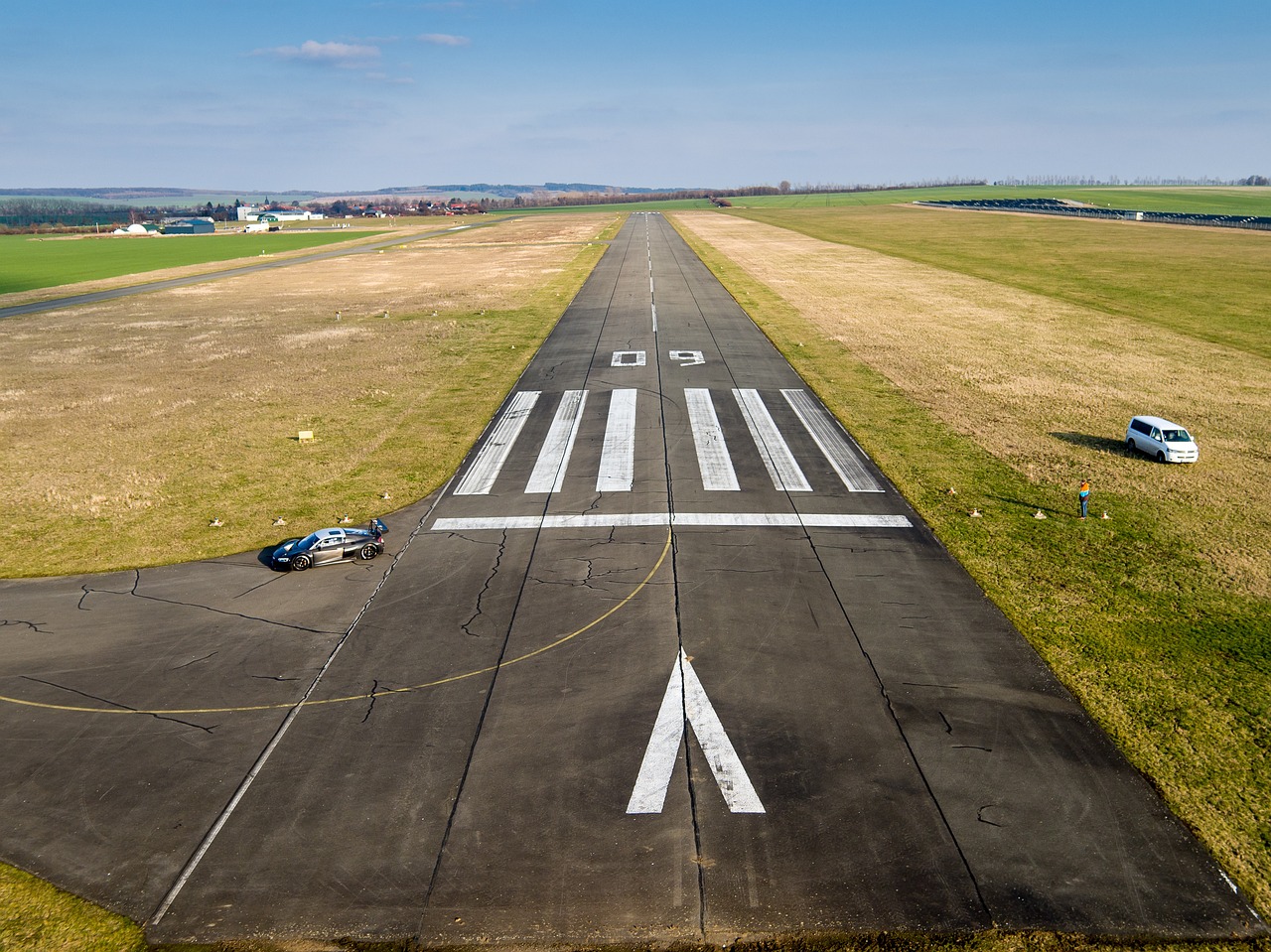 Advantages of using AI at ports and airports