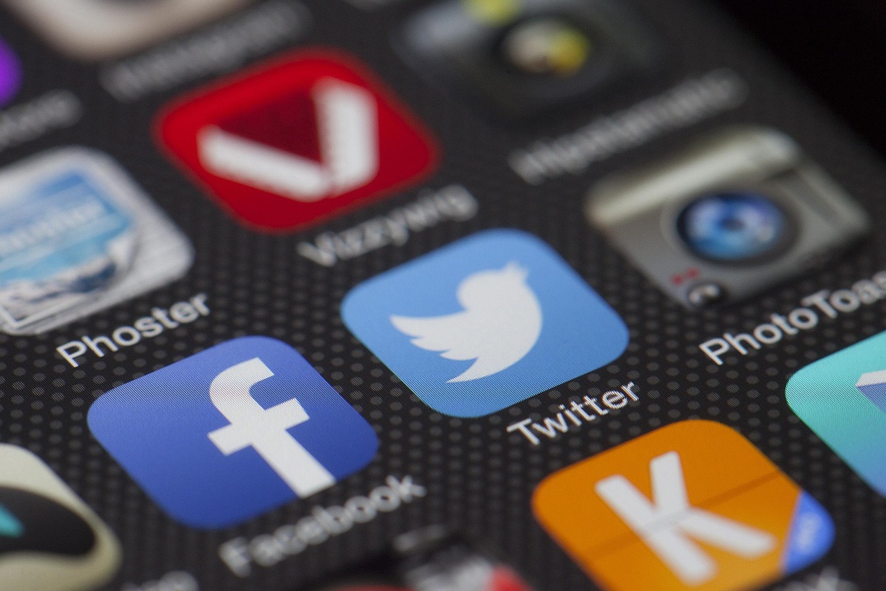 5 Roles Mobile Technology is Playing in Online Shopping