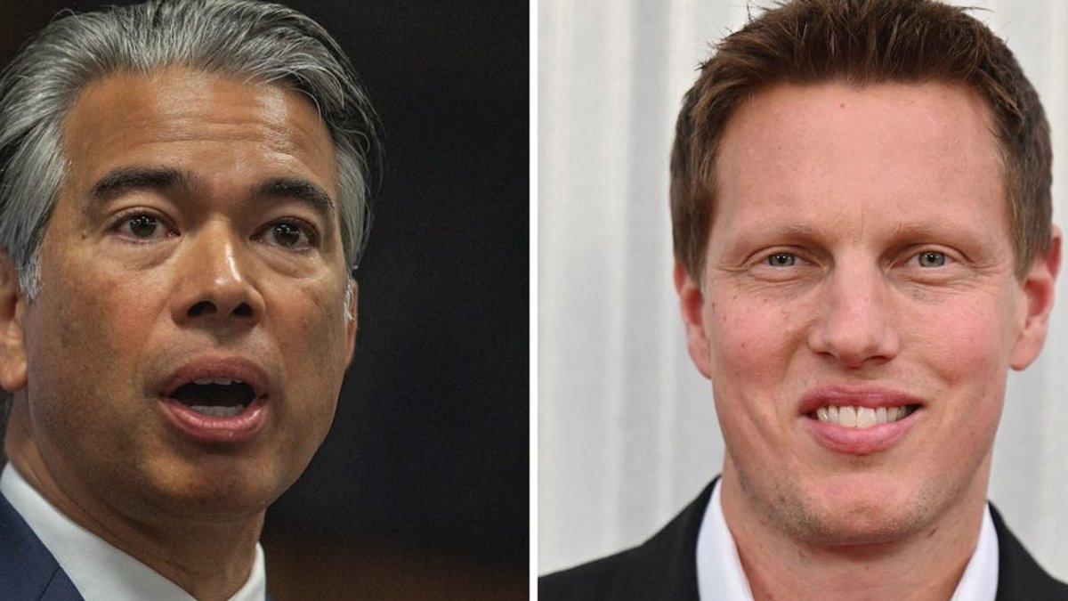 Paramount seeks 1.9 million bond from foes - warner bros