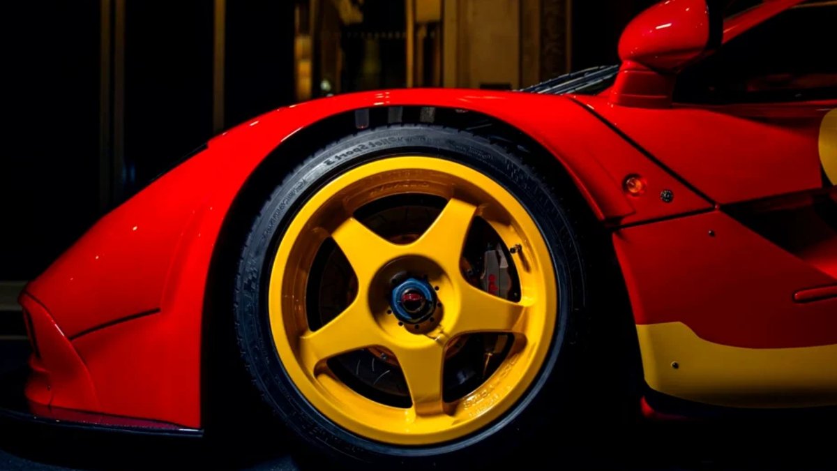 Twice-wrecked McLaren sells for record price Twice-wrecked McLaren sells for record price - mclaren auction