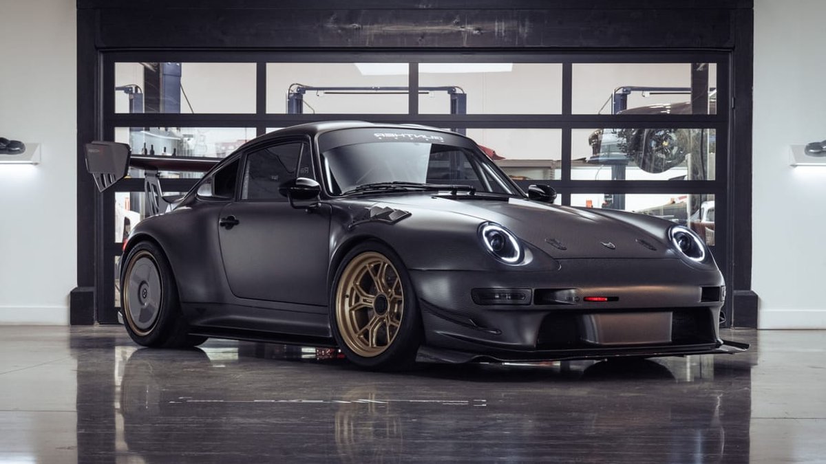 Lightweight 993 packs modest 455bhp punch - porsche 993