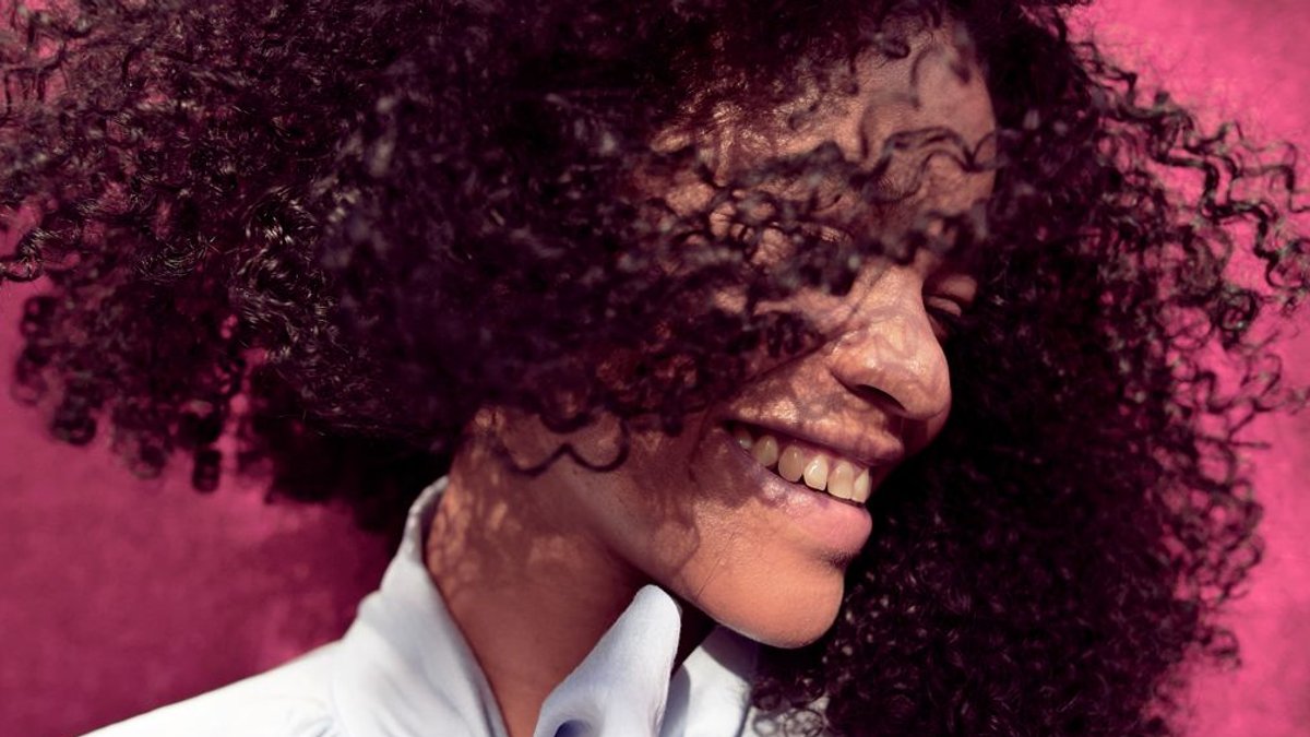 Jojoba oil secrets for healthier hair revealed - jojoba oil