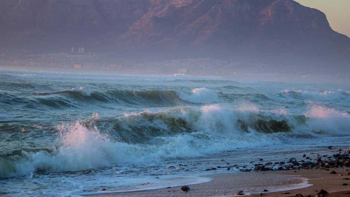 Rising seas threaten Africa’s coastal cities - coastal cities africa