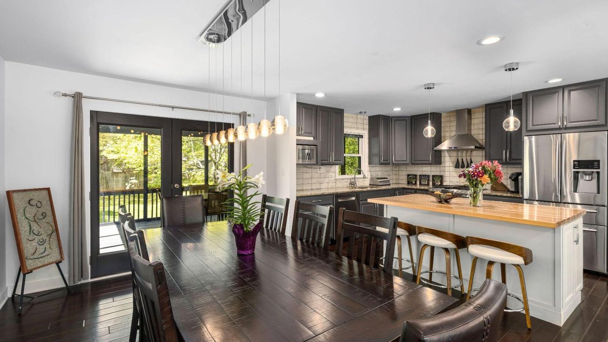Kansas City Buyers Favor Split-Levels Over Ranches - split level homes