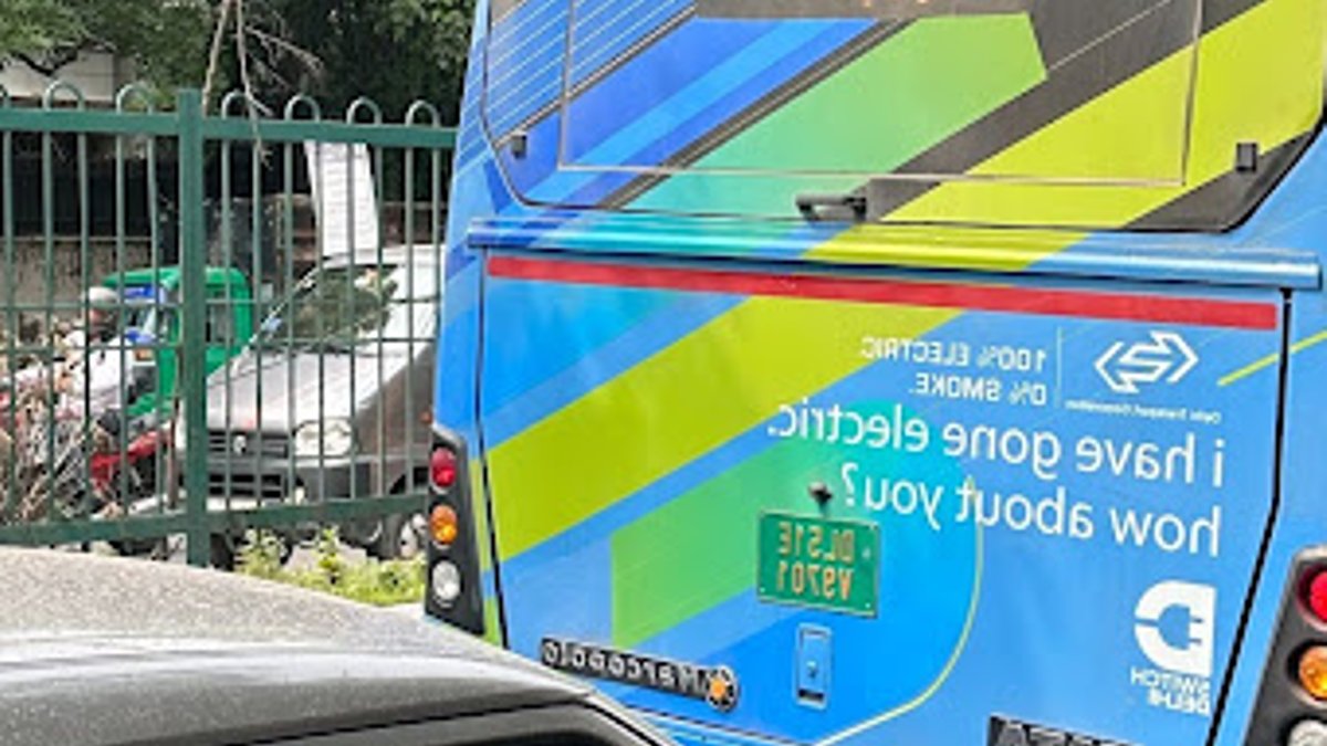 Delhi bans CNG trucks as states seek cleaner air plan Delhi bans CNG trucks as states seek cleaner air plan - air pollution
