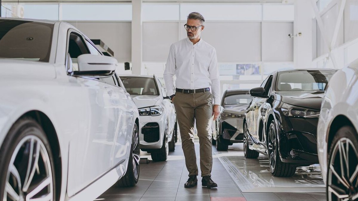 Car Owners Seek Trade-In Value Estimates Car Owners Seek Trade-In Value Estimates - trade-in value