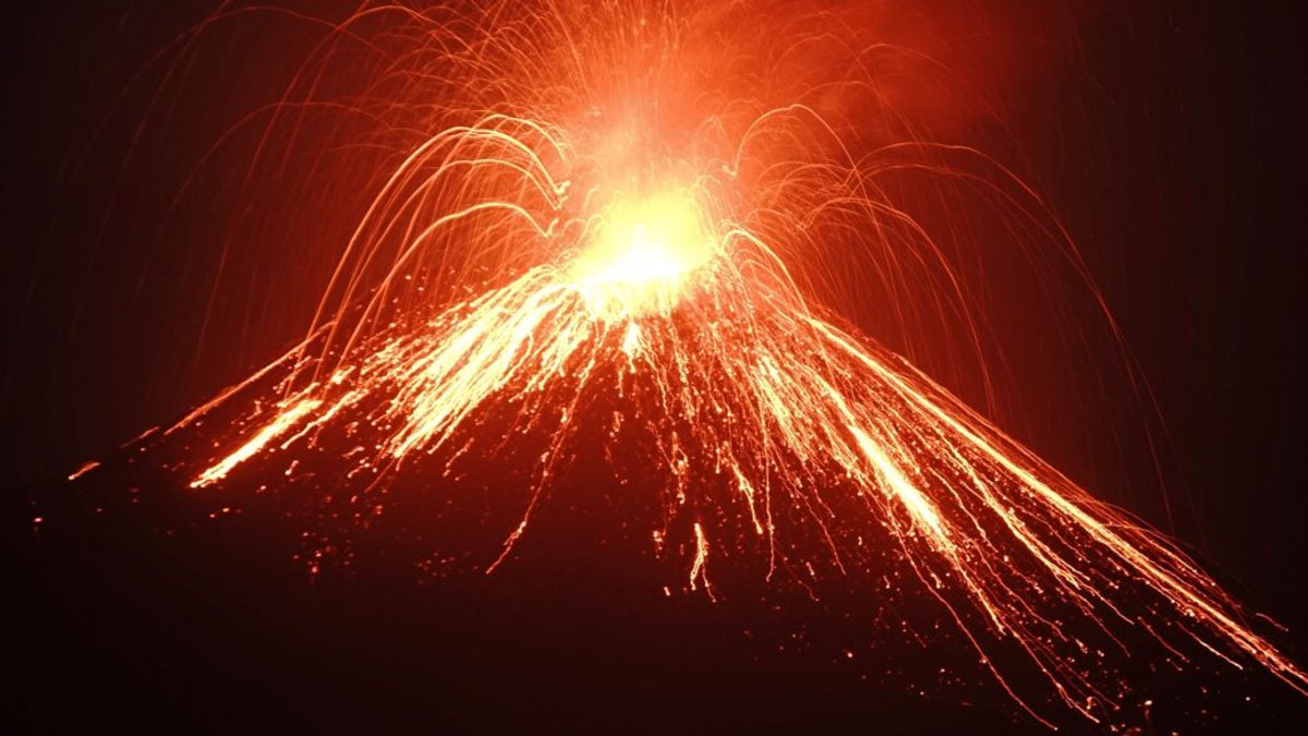 Volcanic Eruptions That Shaped Human History - volcanic eruptions