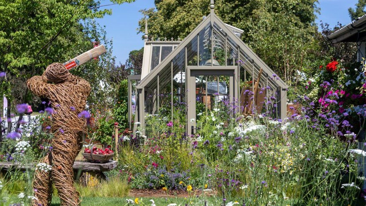 RHS Badminton Show Gardens Revealed - rhs badminton flower show