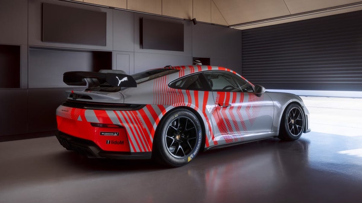 Porsche Unveils Entry-Level 911 GT3 Racing Car - porsche 911 challenge