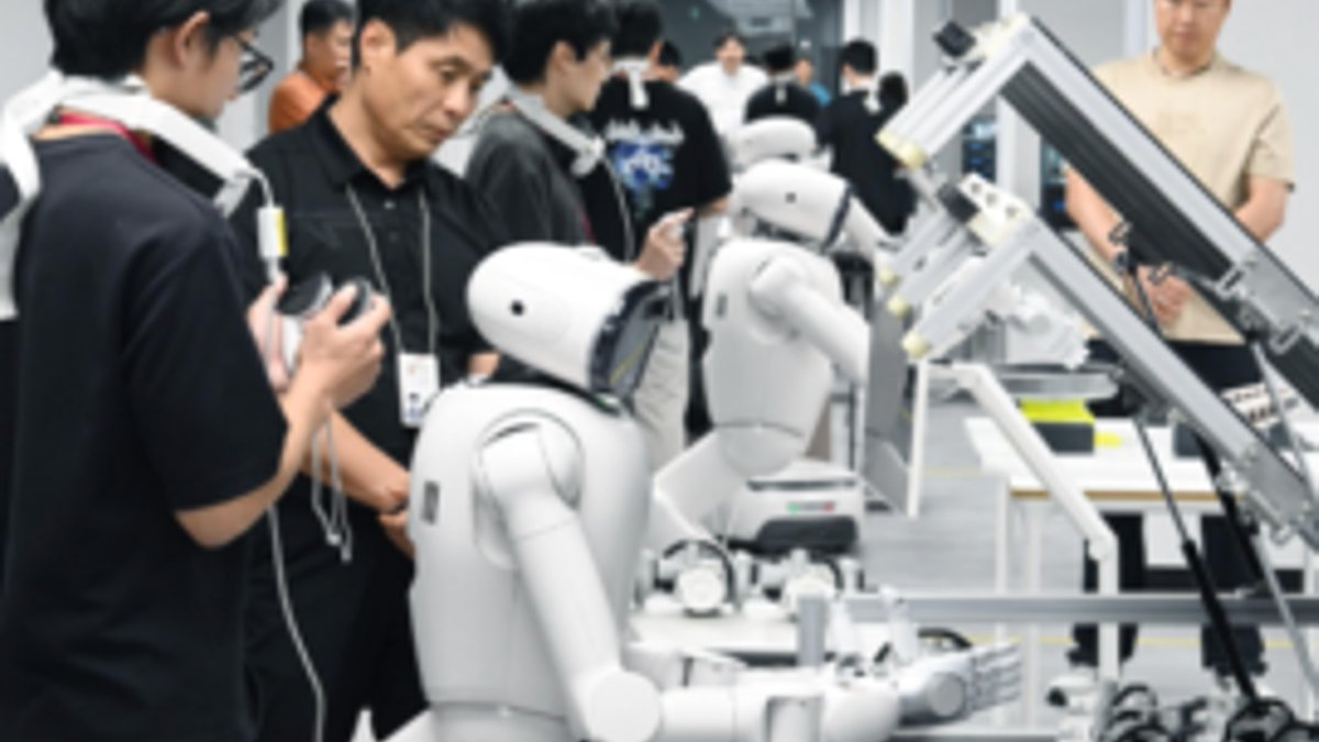 LG robots learn new household skills LG robots learn new household skills - lg robots